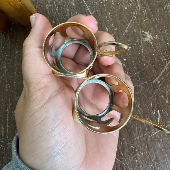 Vintage Alabama‎ MCM Wood Copper color plastic mug style salt & pepper shakers - Picture 5 of 9